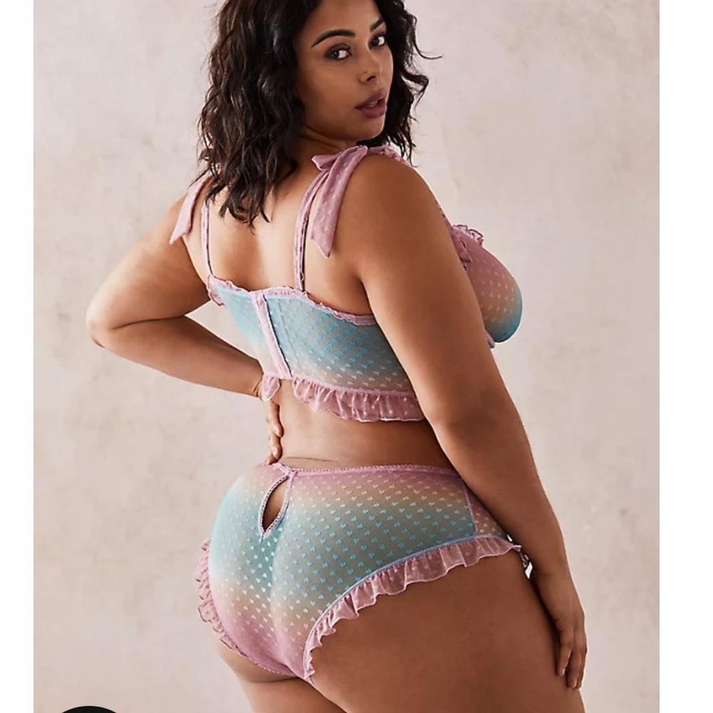 Torrid Gradient Ruffle Trim Bralette Set - Picture 5 of 5